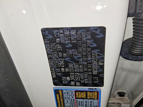 2024 KIA NIRO Wind