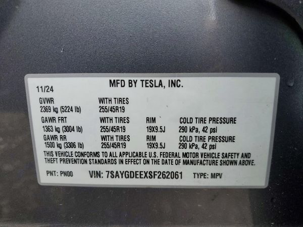 2025 TESLA MODEL Y