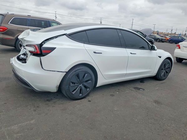 2025 TESLA MODEL 3