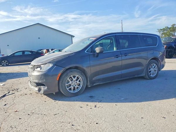2022 CHRYSLER VOYAGER