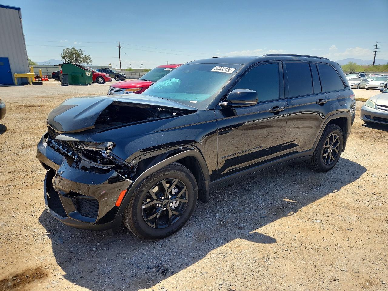 2025 JEEP GRAND CHEROKEE Laredo, Altitude