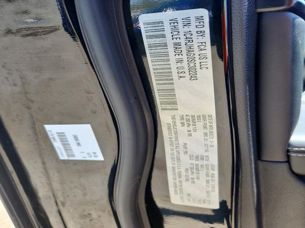 2025 JEEP GRAND CHEROKEE Laredo, Altitude
