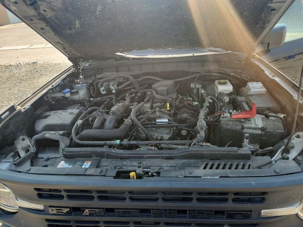 2022 FORD BRONCO — Engine bay