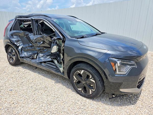 2024 KIA NIRO Wind — Passenger 3/4