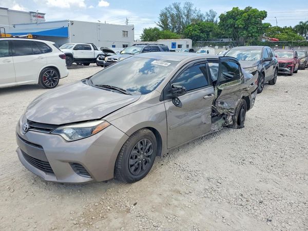 2015 TOYOTA COROLLA