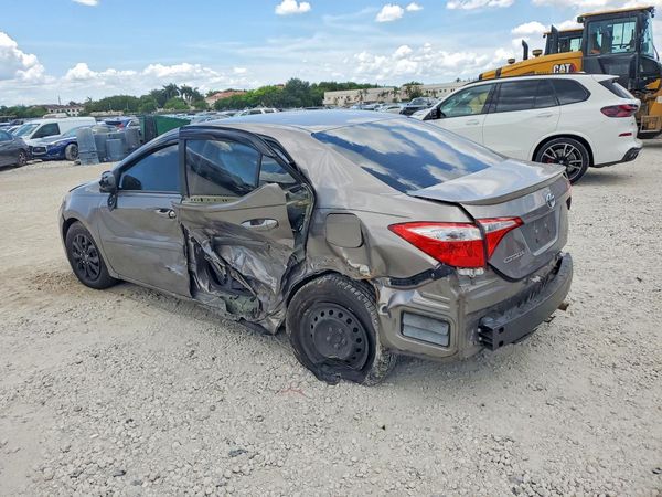 2015 TOYOTA COROLLA