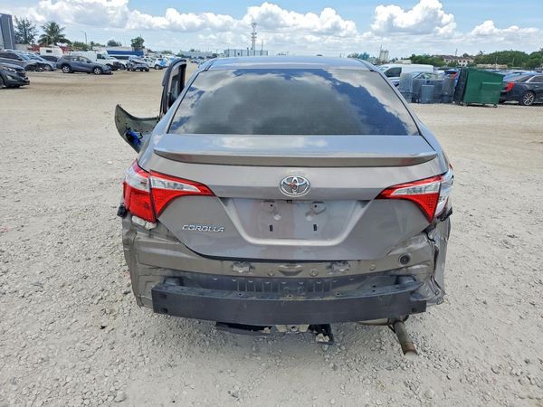 2015 TOYOTA COROLLA