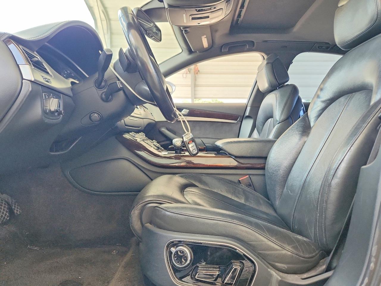 2013 AUDI A8