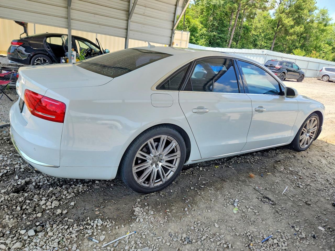 2013 AUDI A8