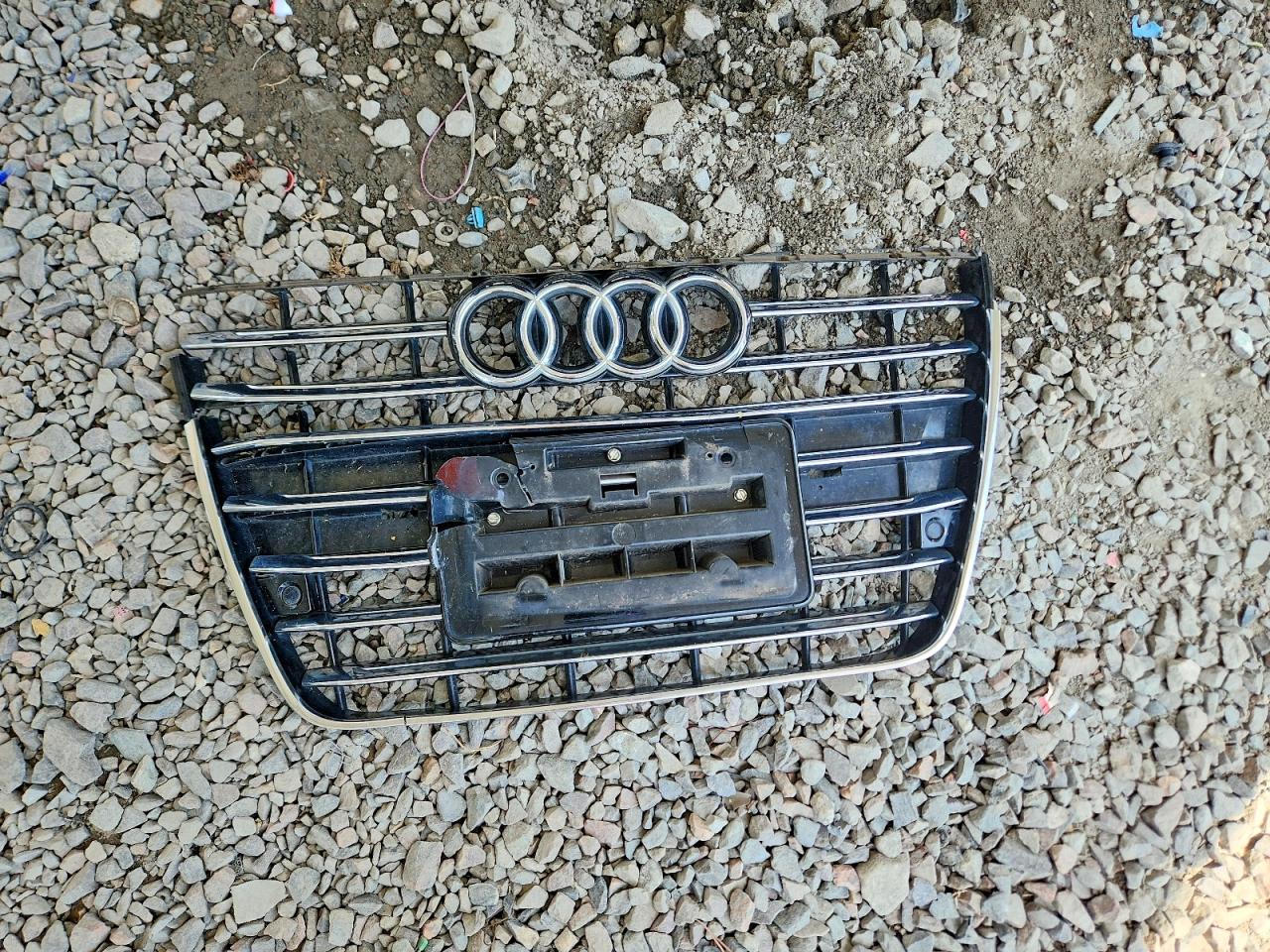 2013 AUDI A8