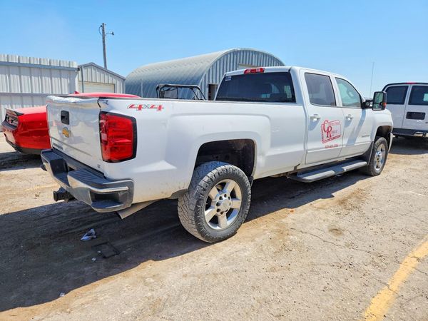 2017 CHEVROLET SILVERADO LT