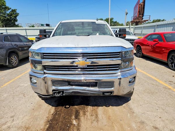 2017 CHEVROLET SILVERADO LT