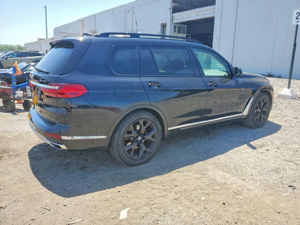 2021 BMW X7 xDrive40i