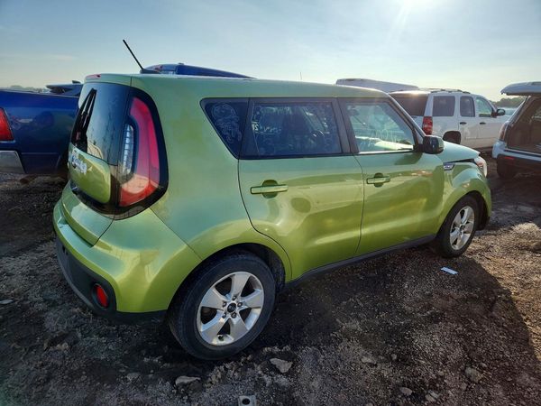 2018 KIA SOUL Base
