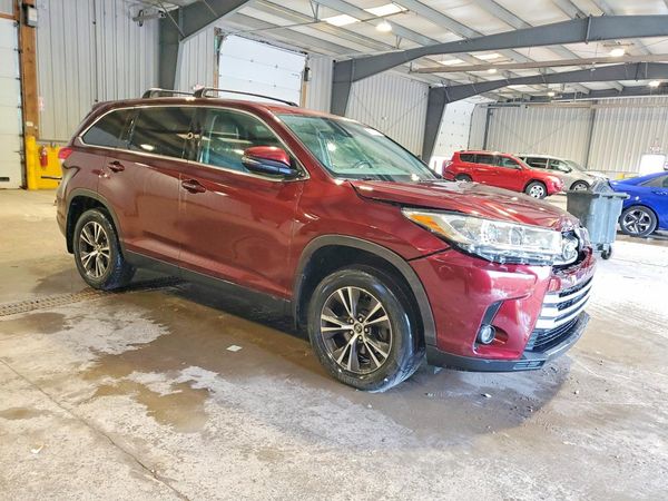 2019 TOYOTA HIGHLANDER LE/LE Plus