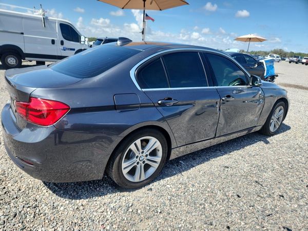 2018 BMW 330