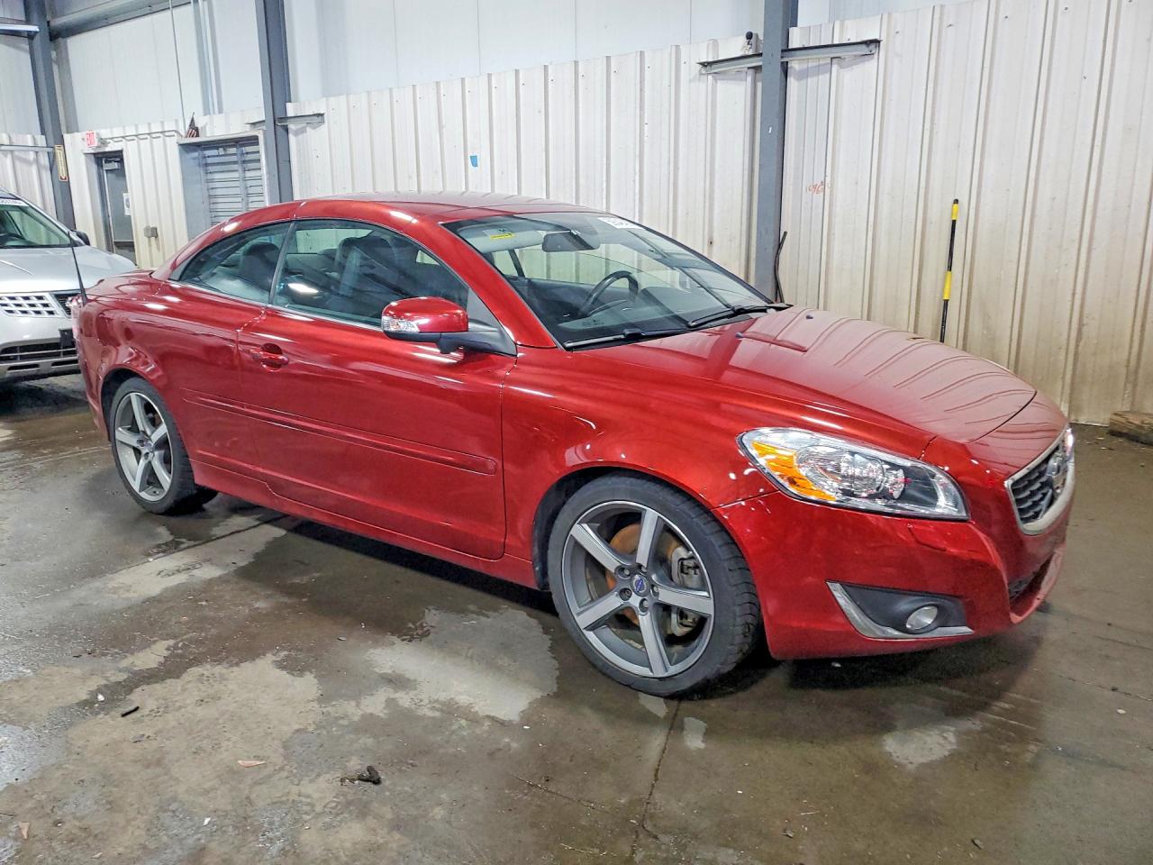 2013 VOLVO C70