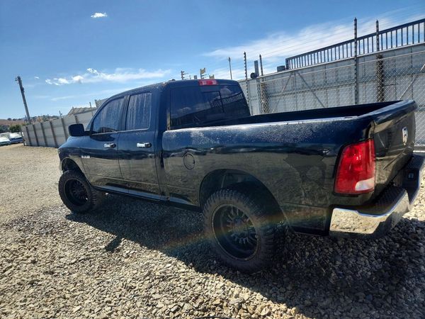 2016 RAM 1500 SLT