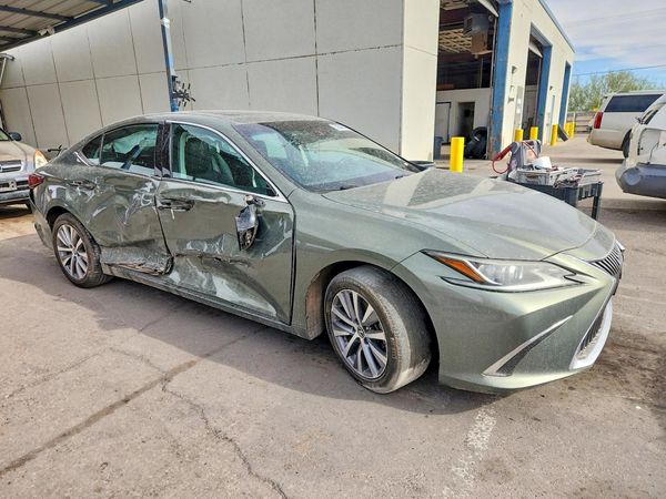 2019 LEXUS ES 350