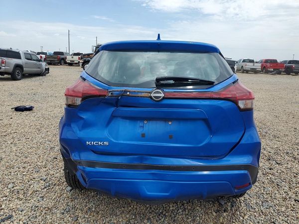 2022 NISSAN KICKS S