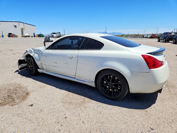 2015 INFINITI Q60 COUPE