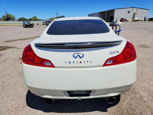 2015 INFINITI Q60 COUPE