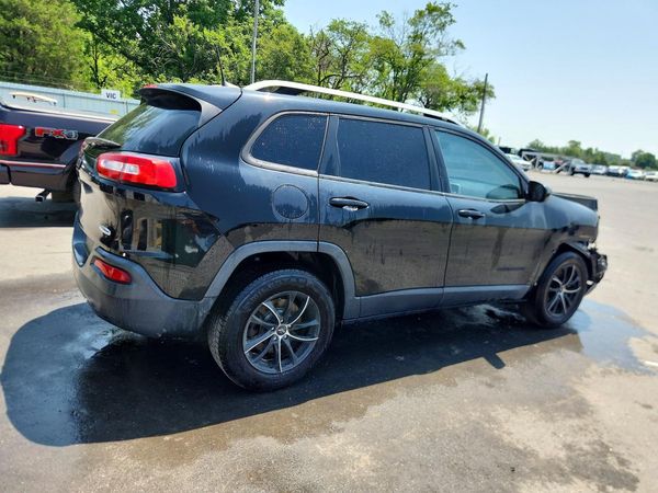 2018 JEEP CHEROKEE LATITUDE PLUS 4X4