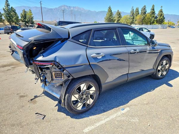 2024 HYUNDAI KONA SE