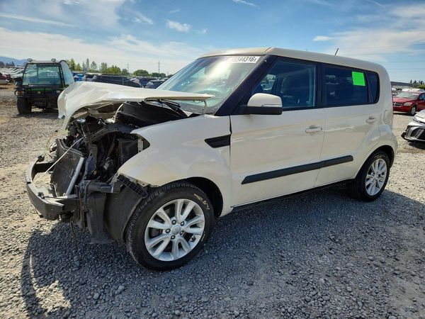 2013 KIA SOUL All Trims — Front 3/4