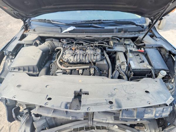 2019 CADILLAC XTS Livery — Engine bay