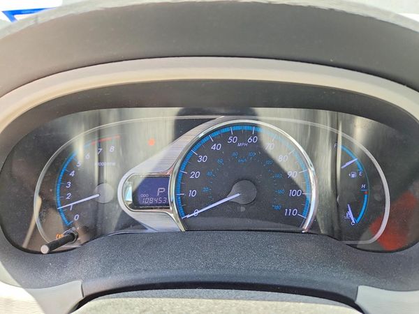 2012 TOYOTA SIENNA