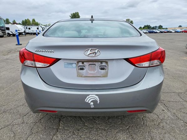 2013 HYUNDAI ELANTRA
