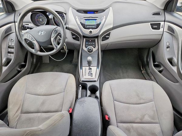 2013 HYUNDAI ELANTRA