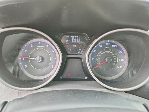 2013 HYUNDAI ELANTRA