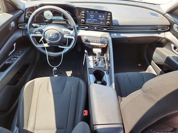 2021 HYUNDAI ELANTRA SEL w/ Premium Pkg