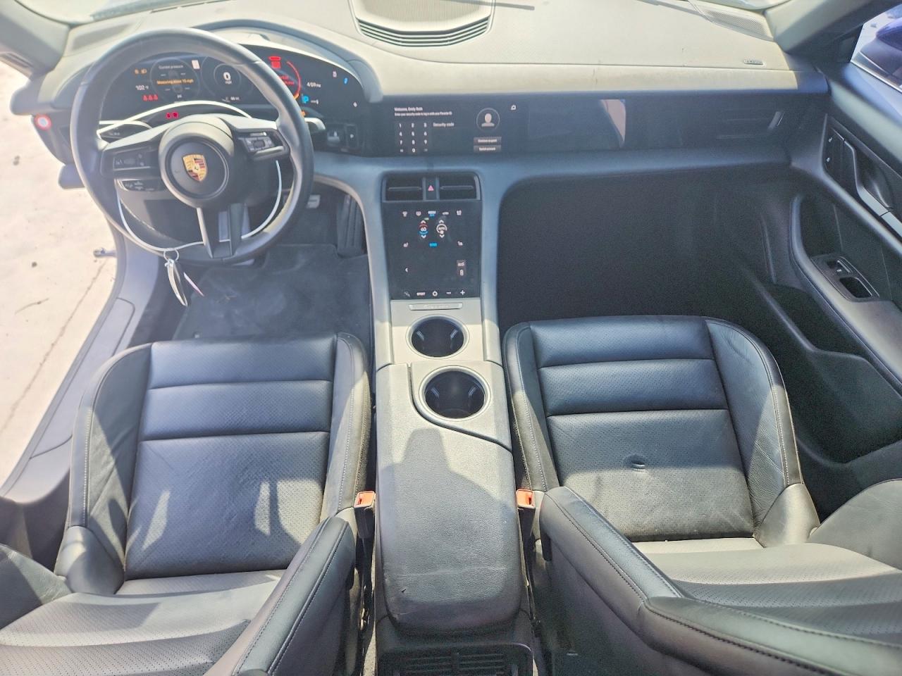 2022 PORSCHE TAYCAN