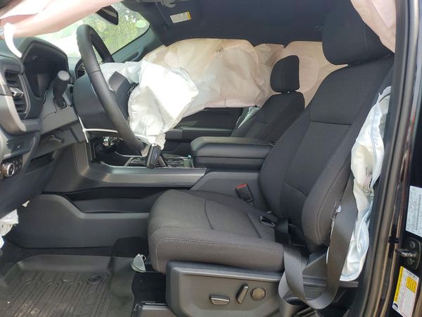 2026 FORD F150 XLT