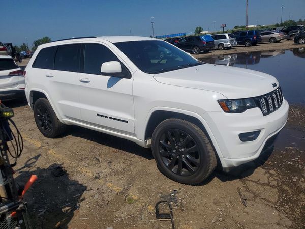 2018 JEEP GRAND CHEROKEE LAREDO 4X4