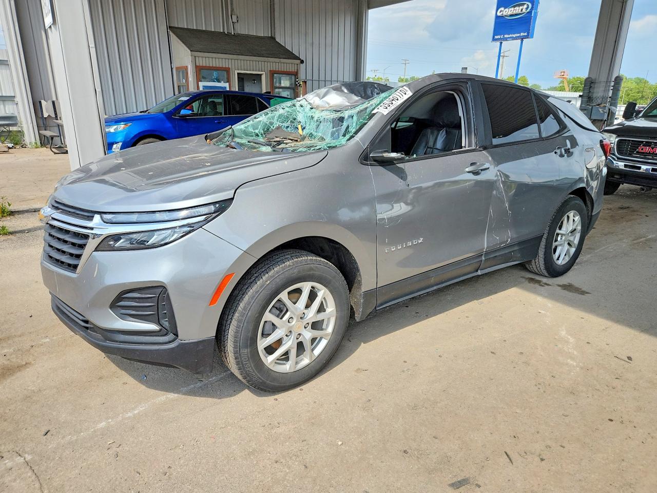 2023 CHEVROLET EQUINOX LS