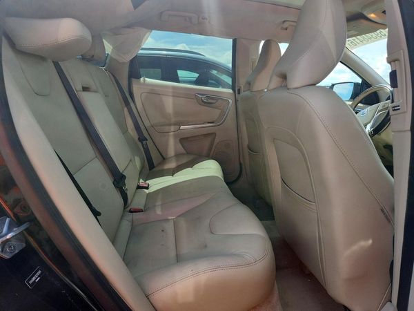 2016 VOLVO XC60 SV33 Premier