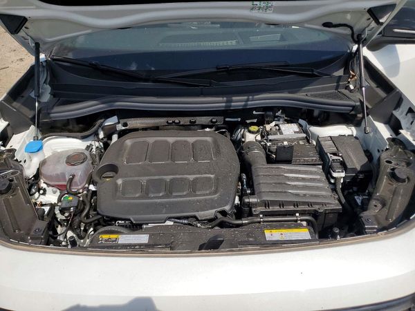 2025 VOLKSWAGEN TIGUAN 4 Motion SE R-Line Black — Engine bay