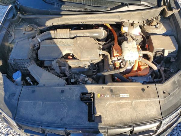 2024 HYUNDAI TUCSON SEL — Engine bay