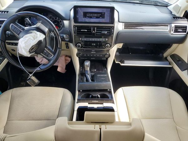 2023 LEXUS GX 460 Premium