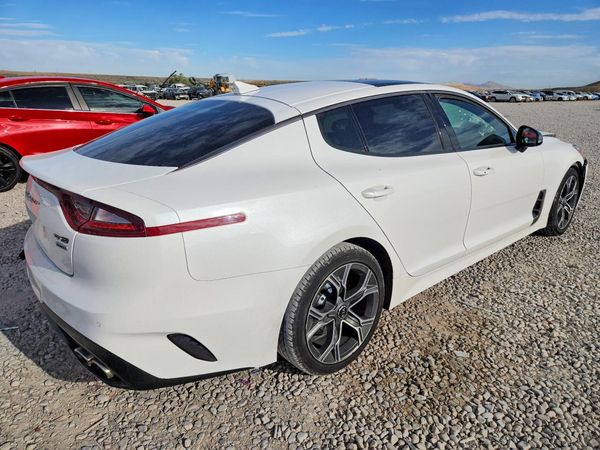 2021 KIA STINGER Base