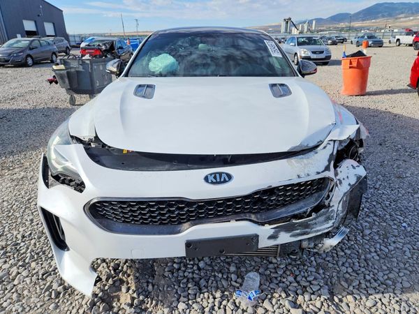 2021 KIA STINGER Base