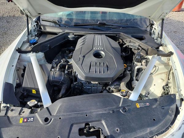 2021 KIA STINGER Base