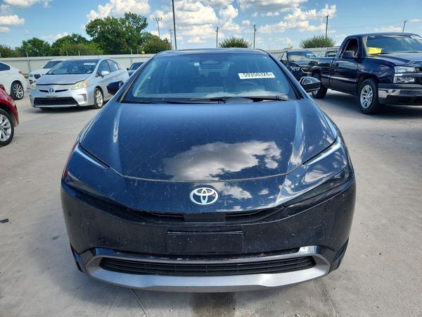 2025 TOYOTA PRIUS