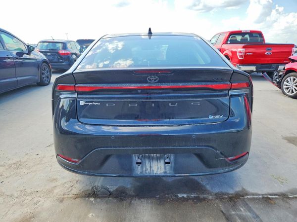 2025 TOYOTA PRIUS