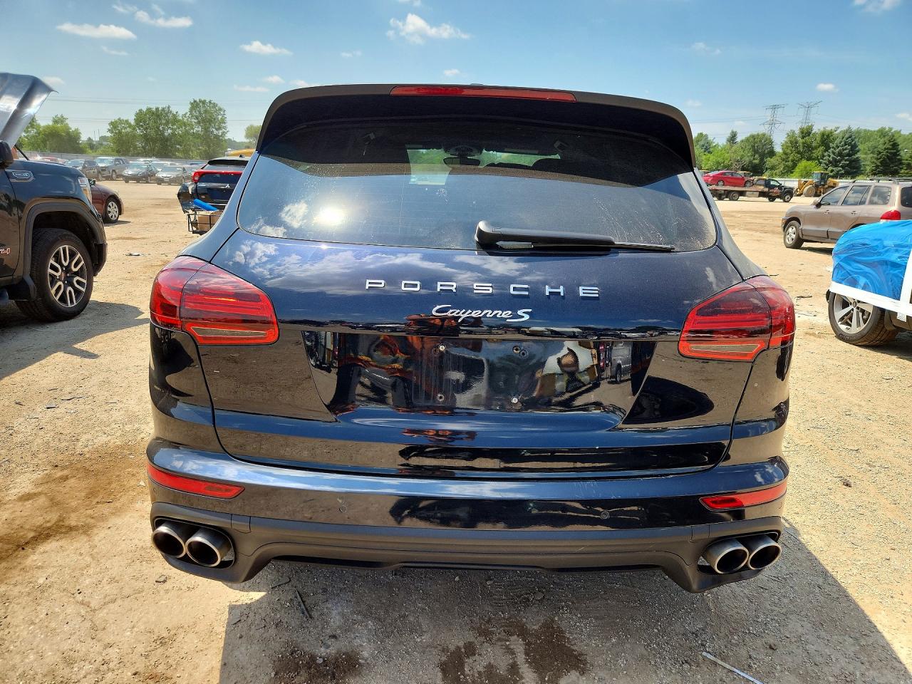 2017 PORSCHE CAYENNE