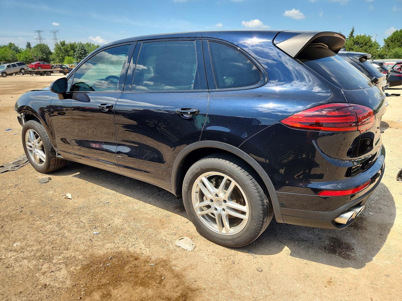 2017 PORSCHE CAYENNE